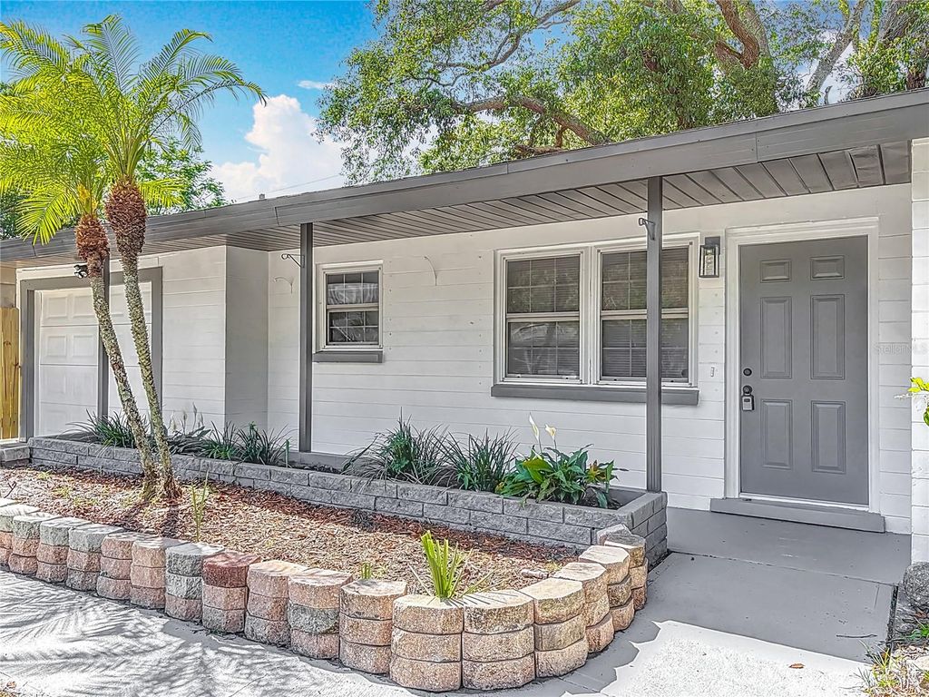 Photo of 1298 Scottsdale Drive, Ormond Beach, FL 32174 (MLS # O6305743)