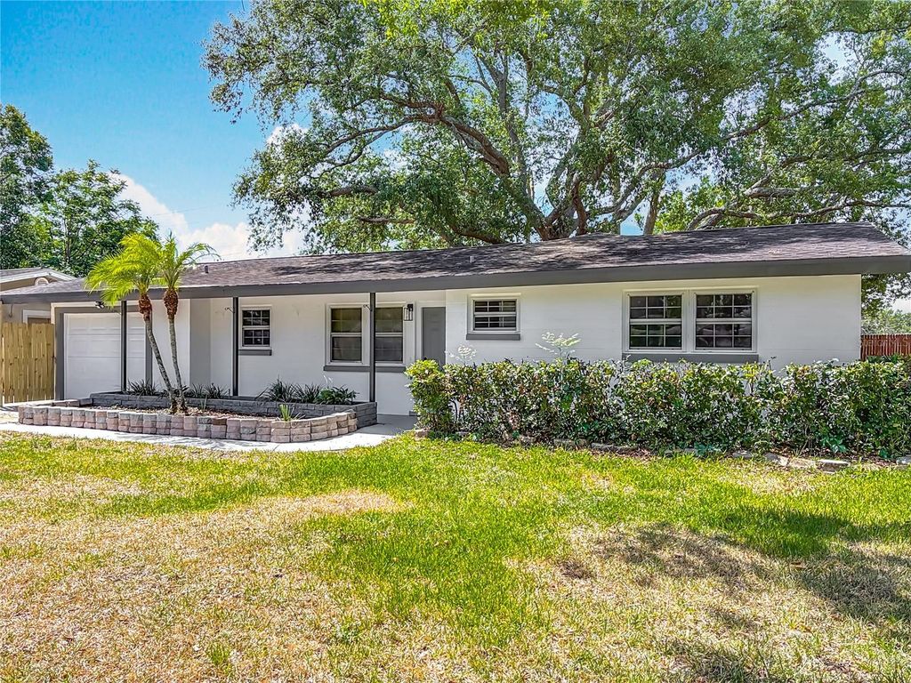 Photo of 1298 Scottsdale Drive, Ormond Beach, FL 32174 (MLS # O6305743)