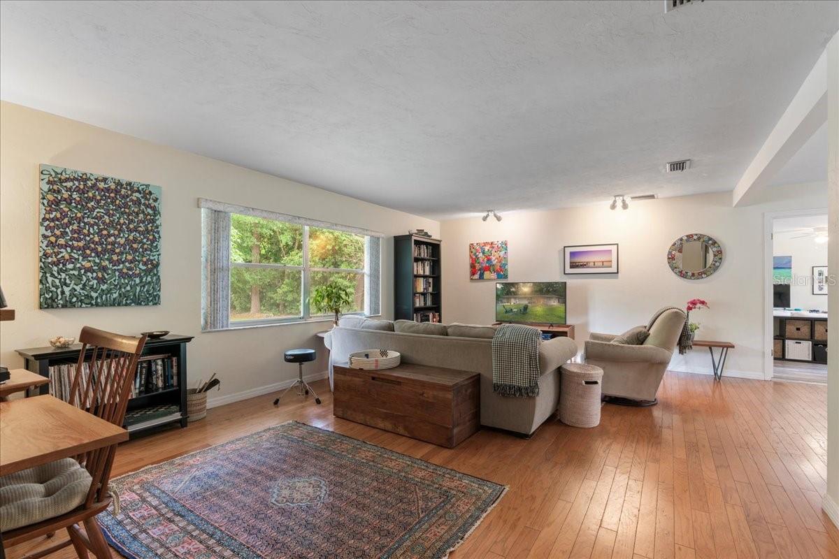 3801 NW 9TH PLACE
