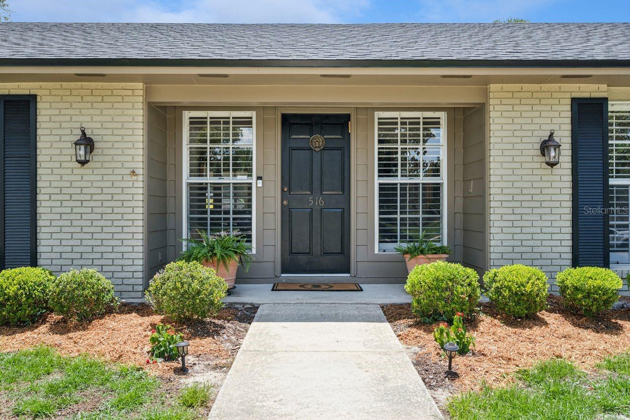 516 WOODVIEW DRIVE