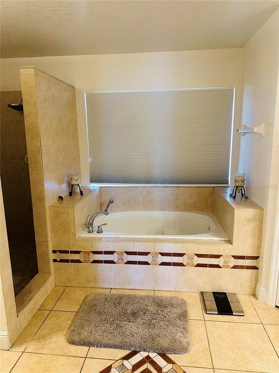 STONEYBROOK EAST - Residential