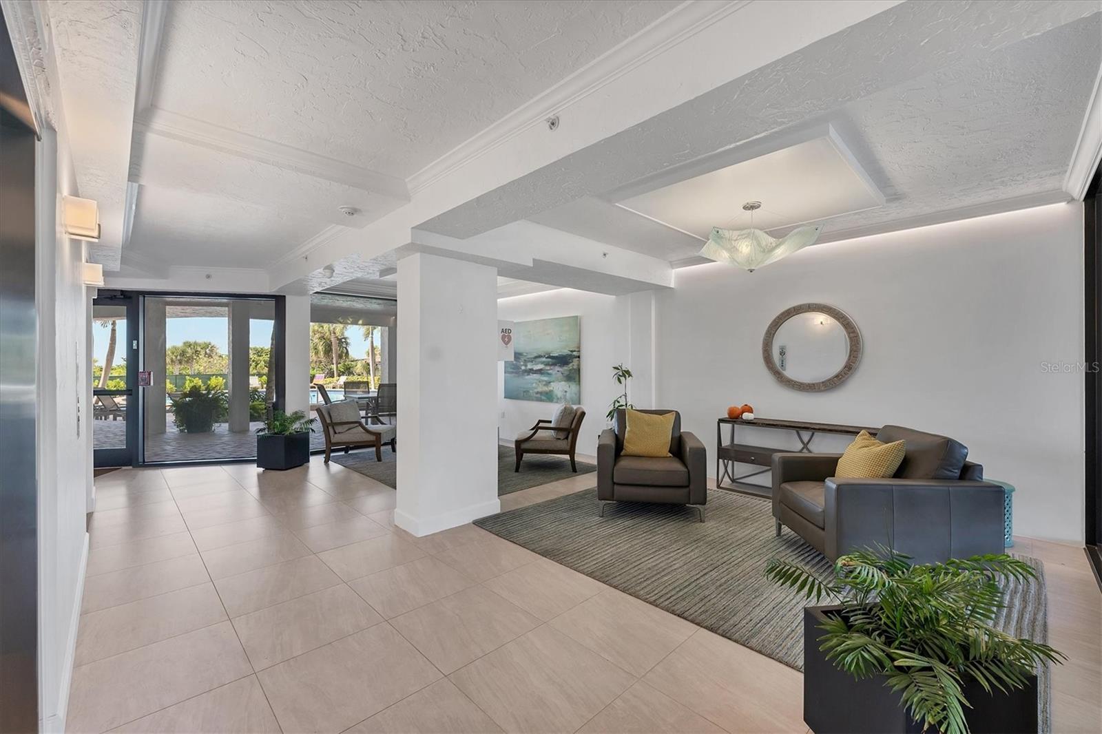 ST ARMAND TOWERS - Residential