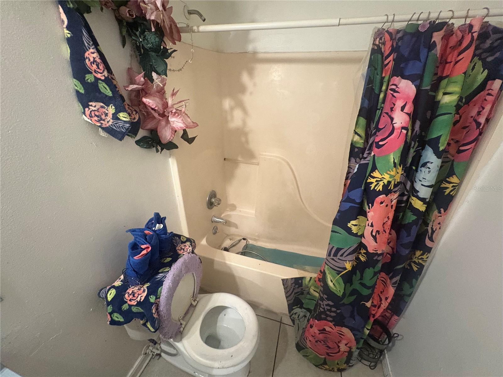 ORANGEWOOD COMMUNITY - Residential