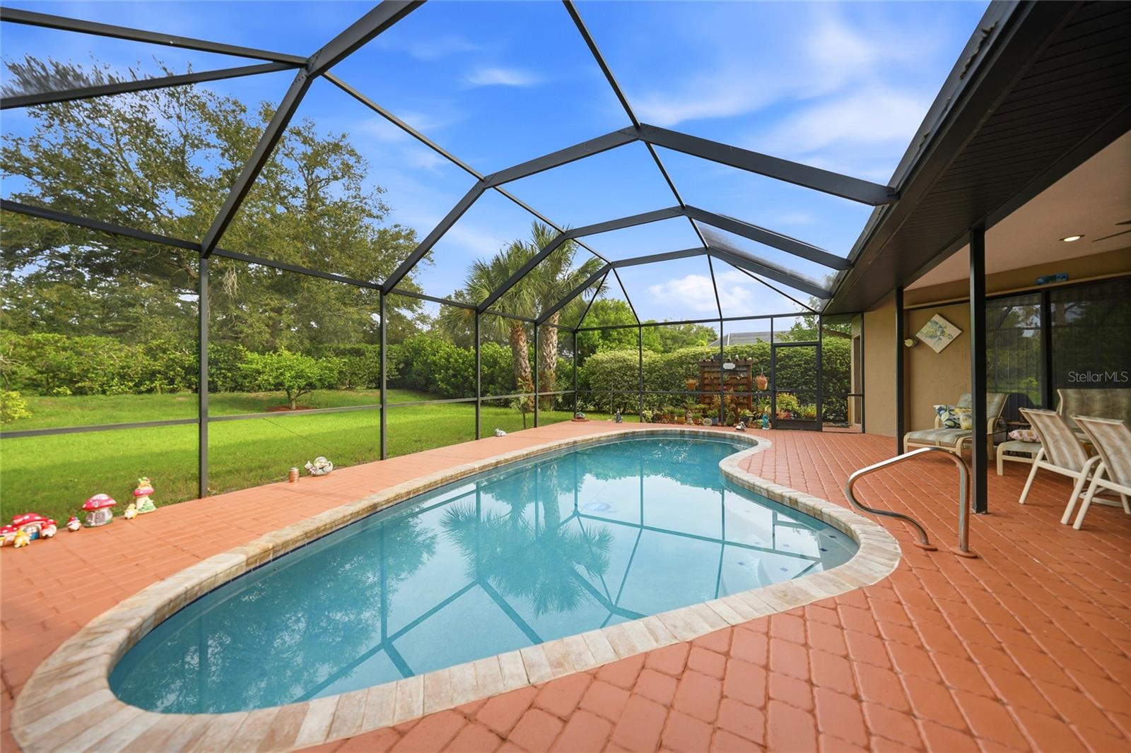 Search Properties for Sale 4 549 SILK OAK DRIVE