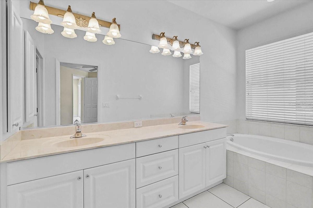 CALLISTA VILLAGE - Residential