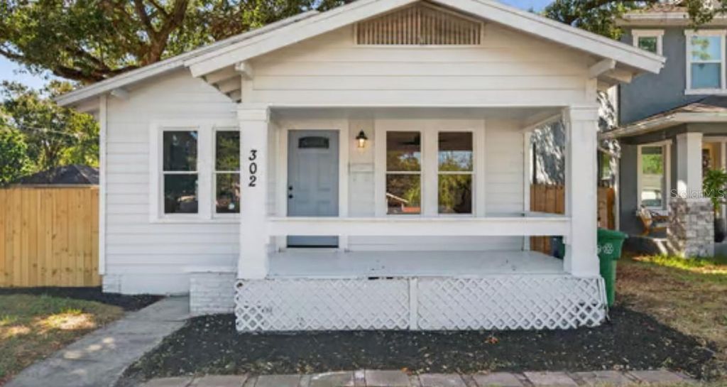Photo of 302 W Curtis Street, Tampa, FL 33603 (MLS # TB8432736)