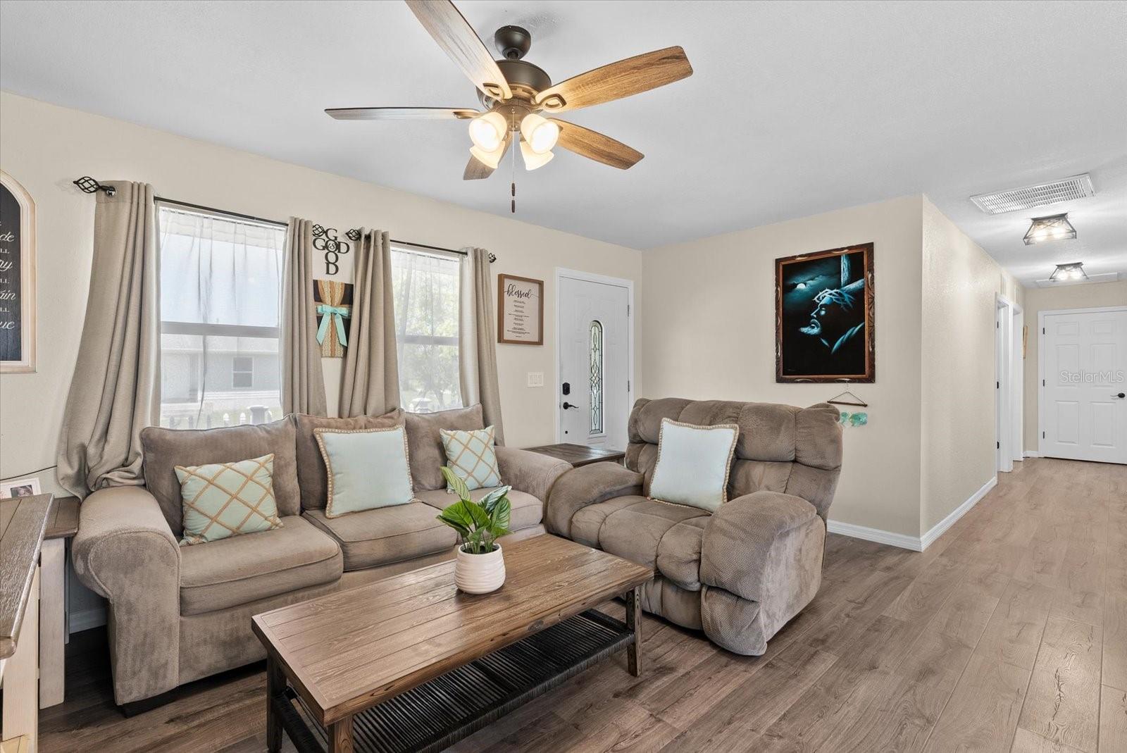 LAKE EMMA - Residential