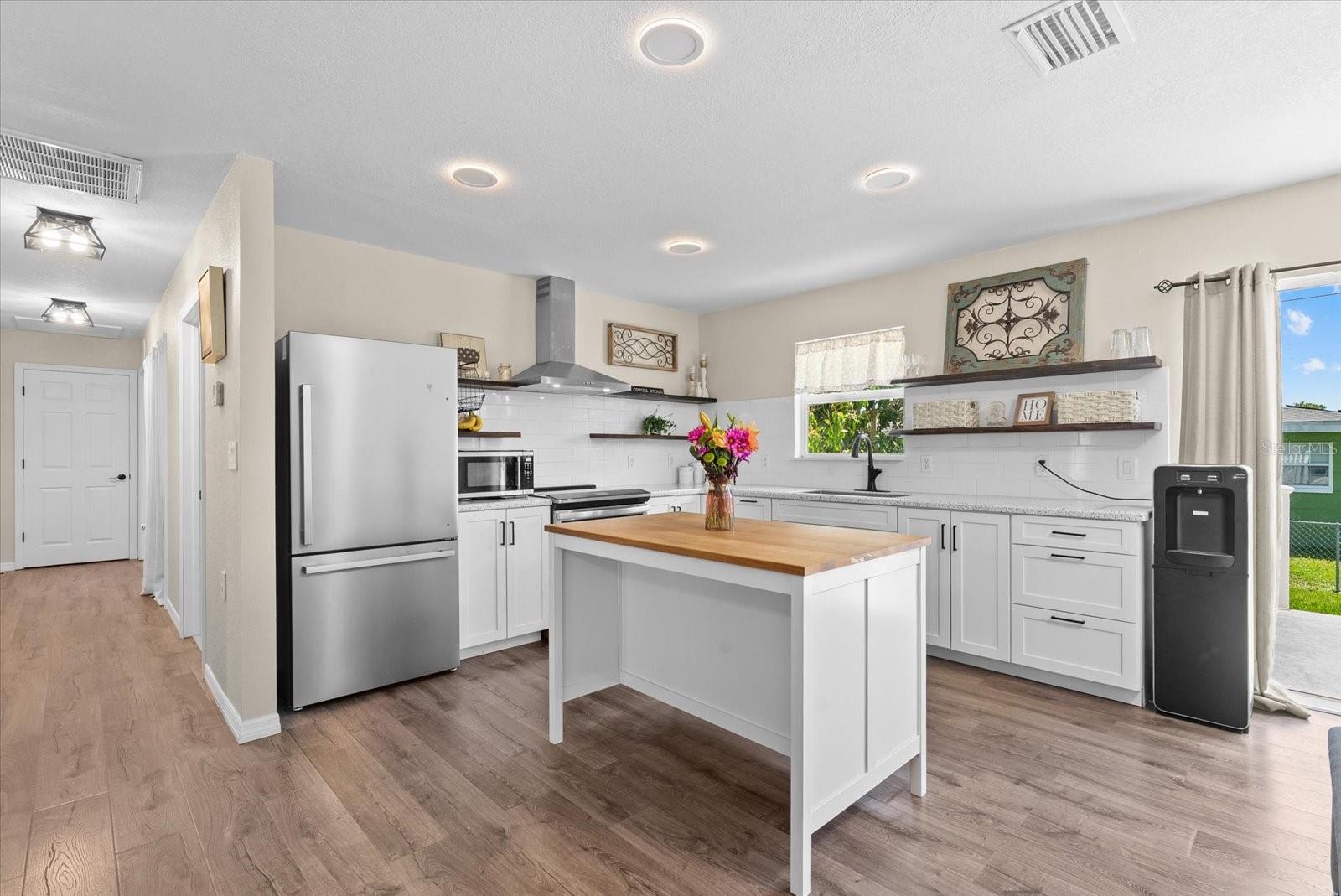 LAKE EMMA - Residential