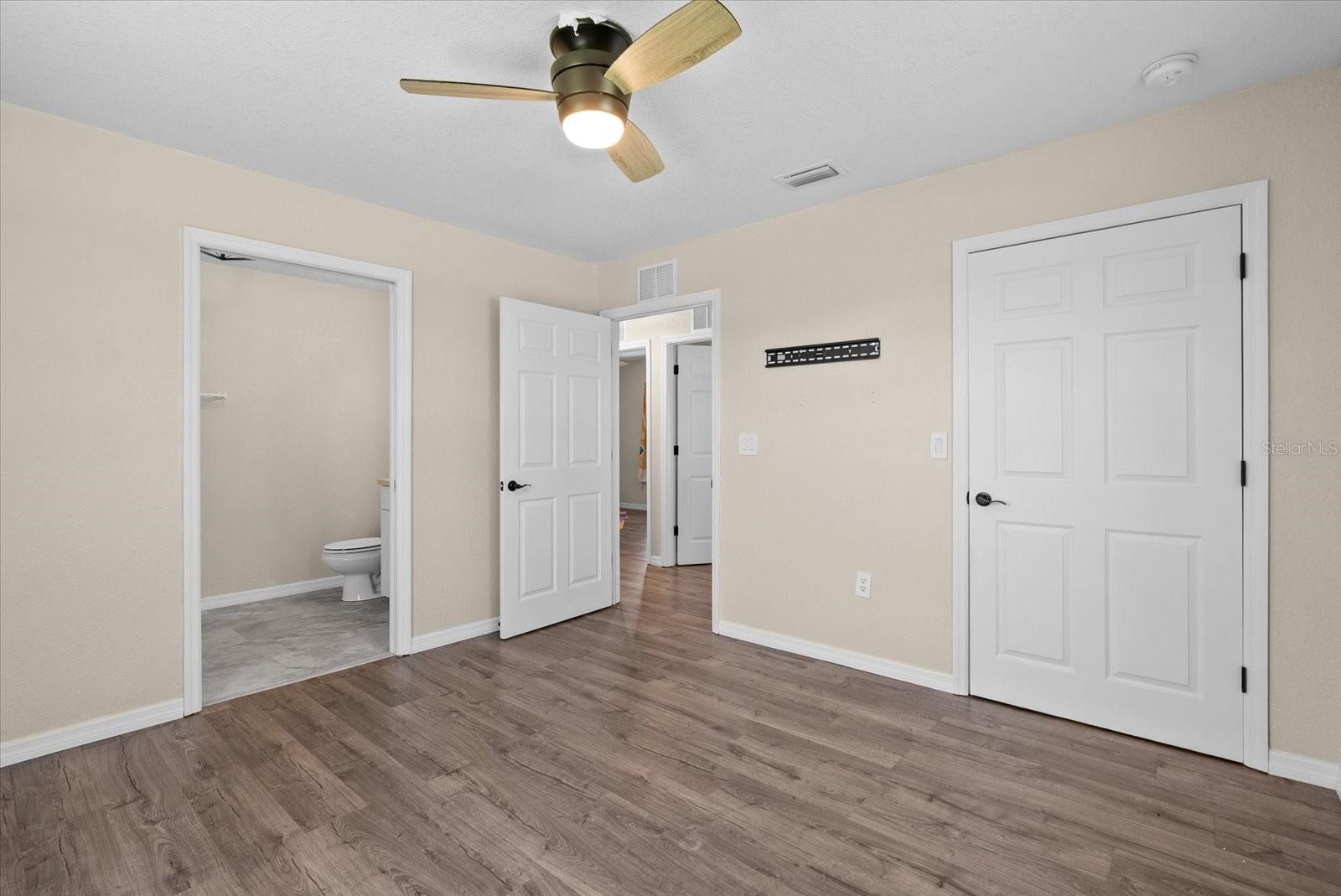 LAKE EMMA - Residential