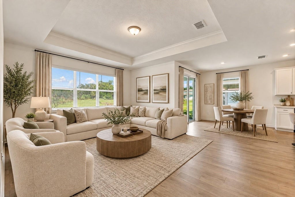 Photo of 11226 Sycamore Glen Loop, Thonotosassa, FL 33592 (MLS # W7890577)
