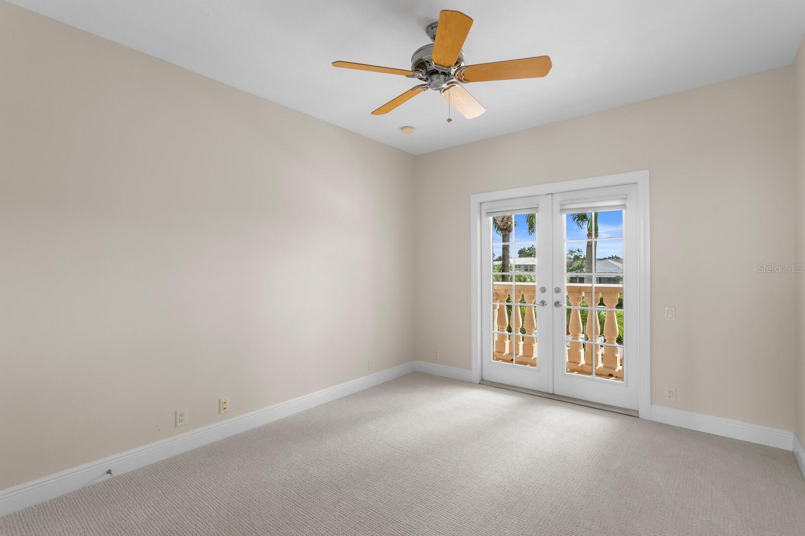 HAWK ISLAND - Residential