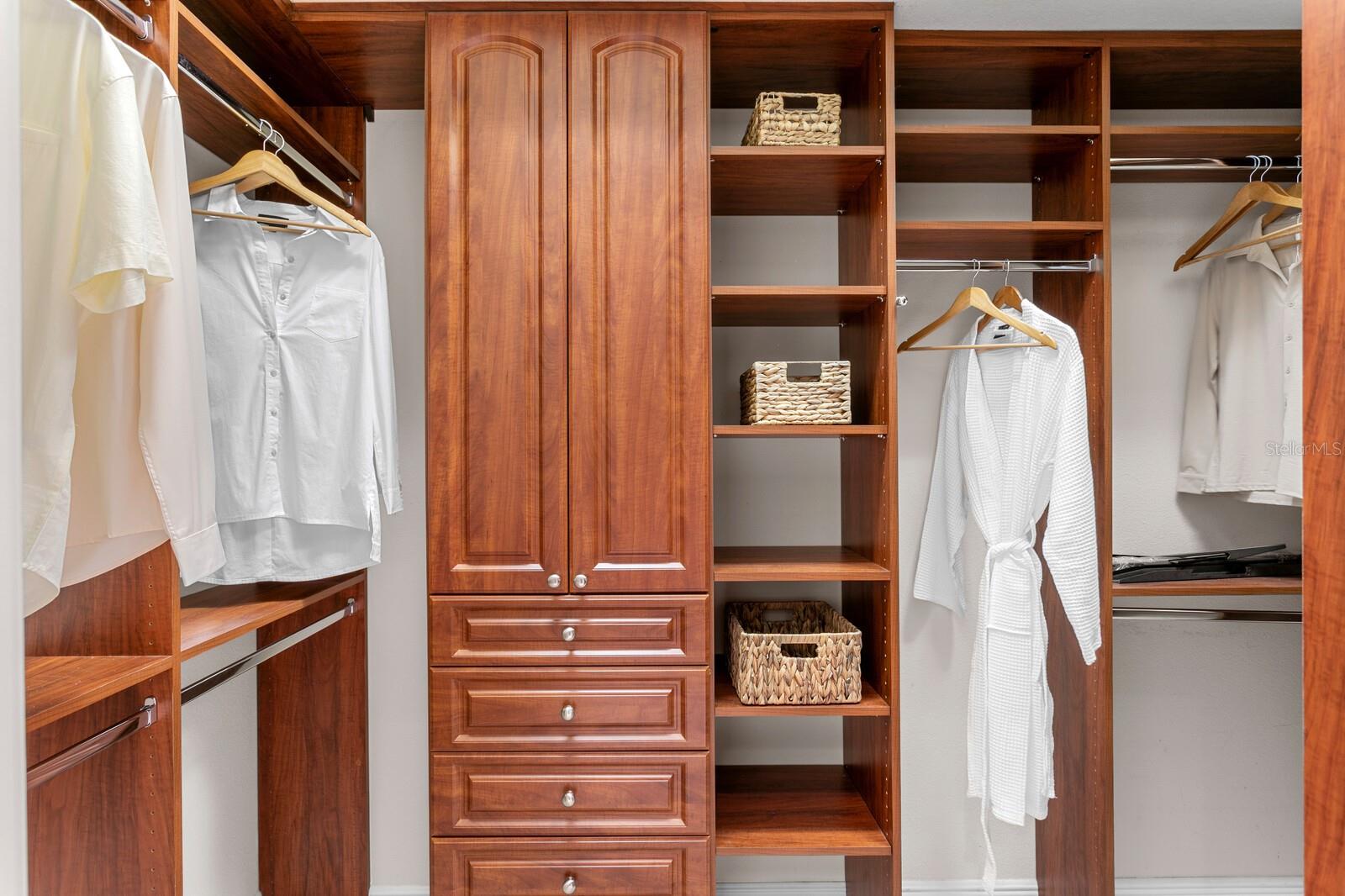 HAWK ISLAND - Residential