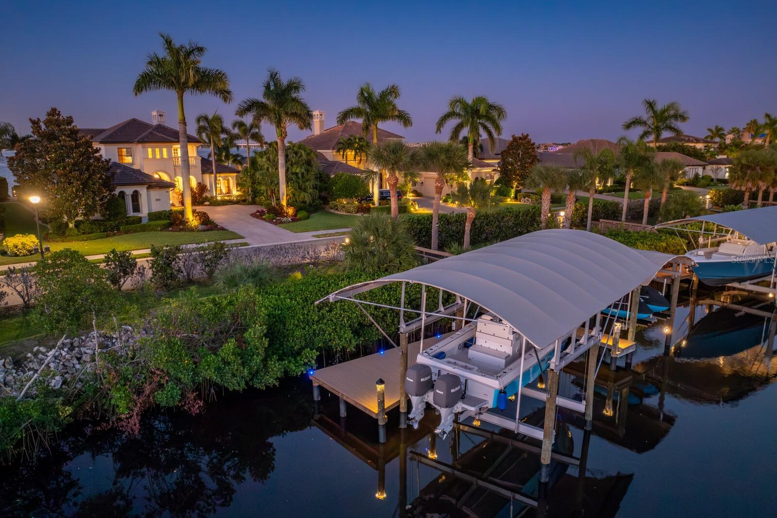 HAWK ISLAND - Residential