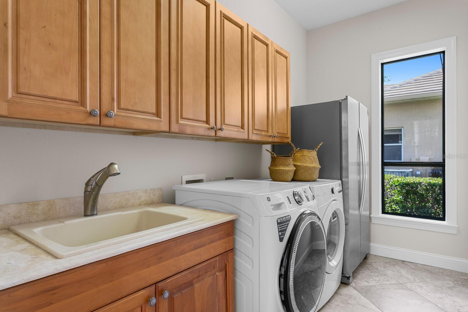 HAWK ISLAND - Residential