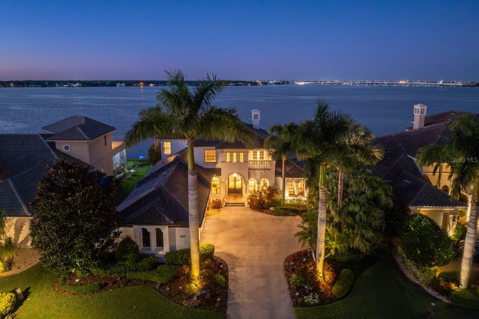 HAWK ISLAND - Residential