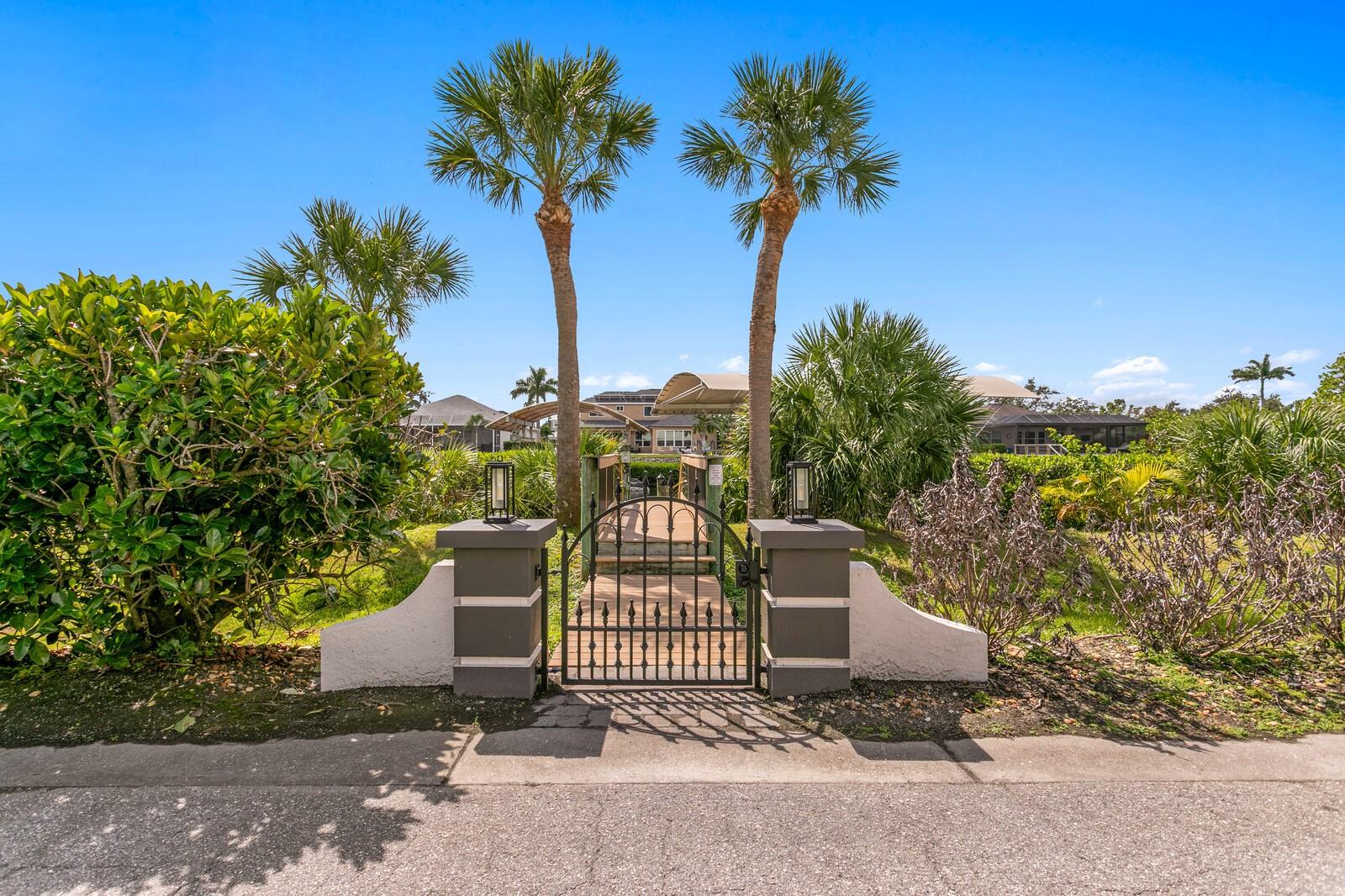 HAWK ISLAND - Residential