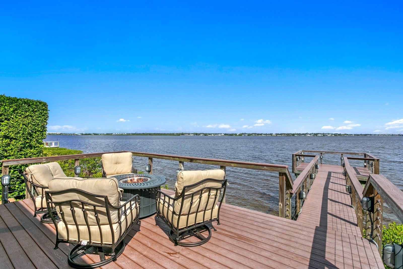 HAWK ISLAND - Residential