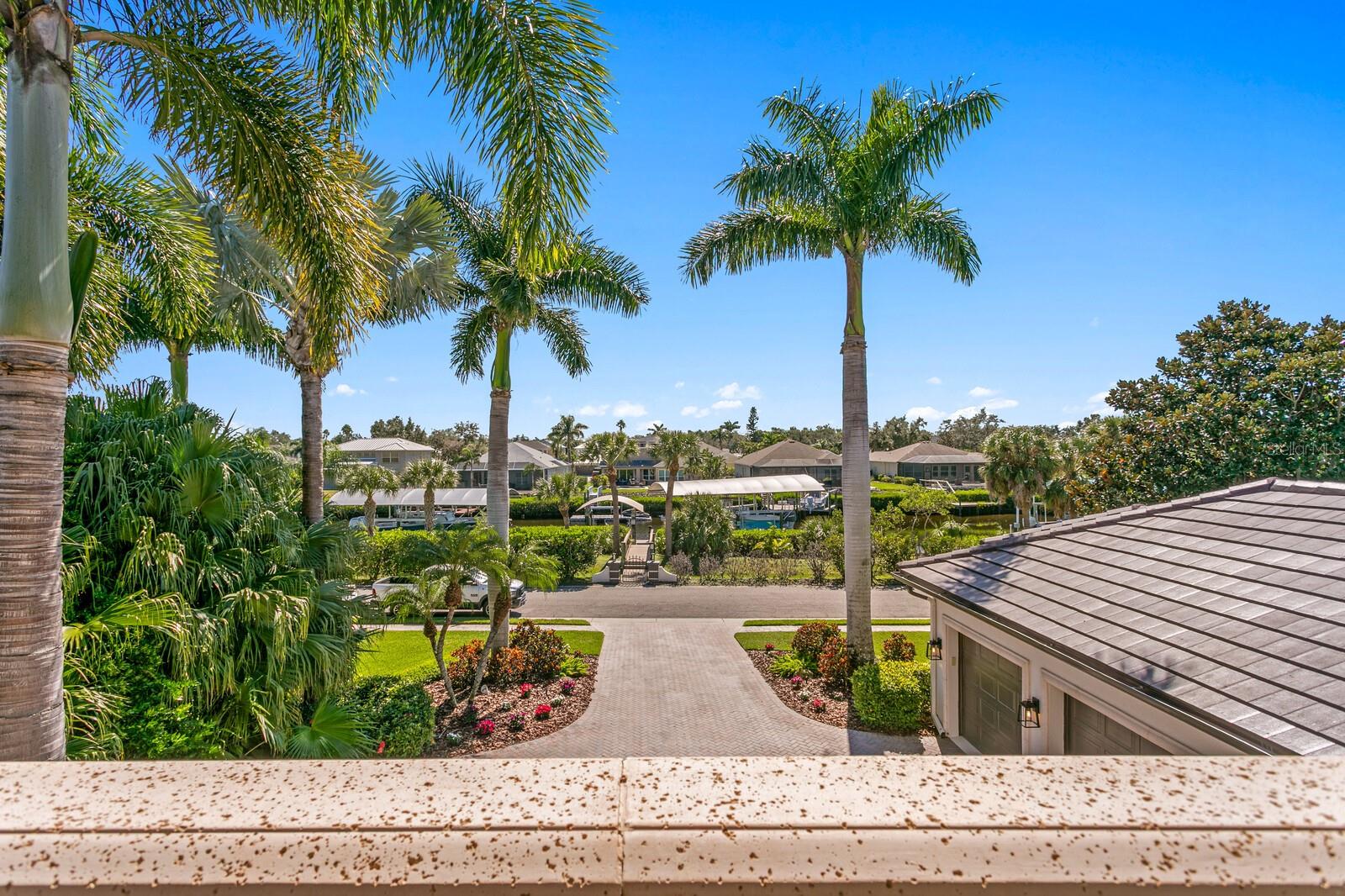 HAWK ISLAND - Residential