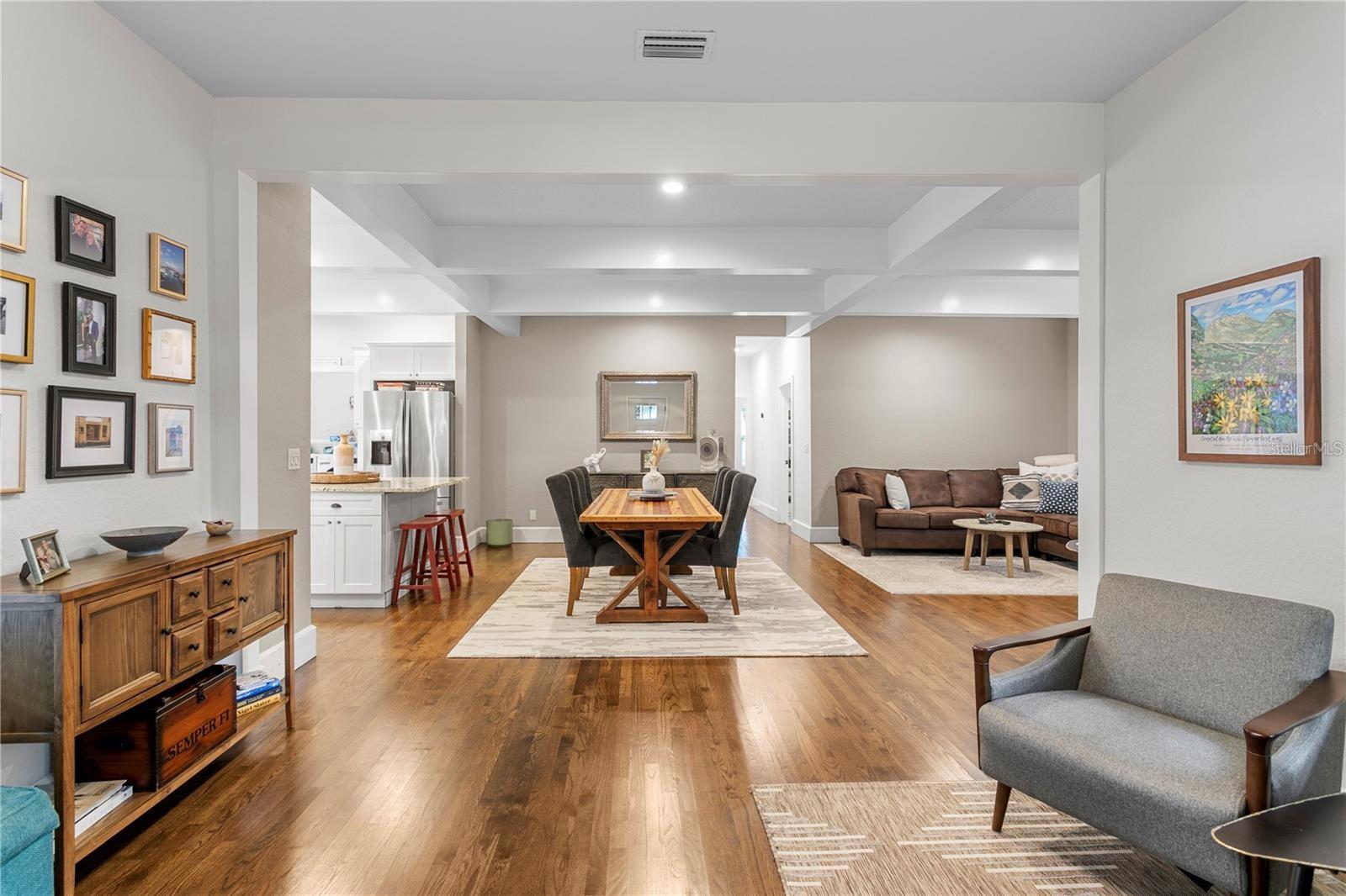 802 DARTMOOR STREET N