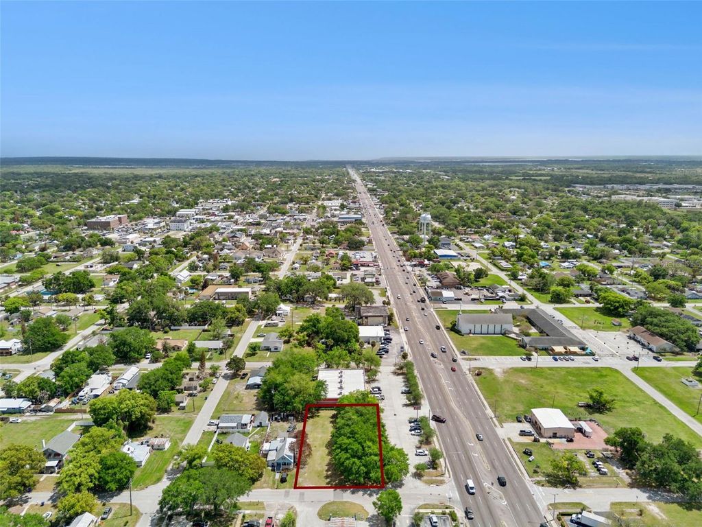 Photo of 1215 Wisconsin Avenue, Saint Cloud, FL 34769 (MLS # O6397838)