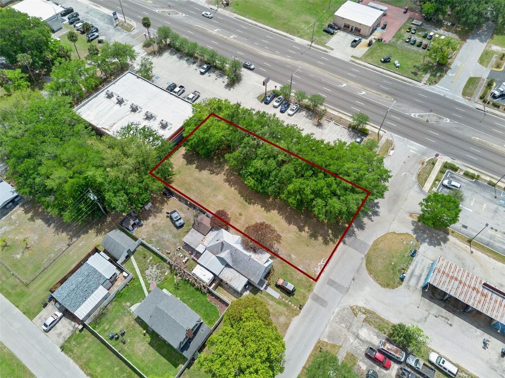 Photo of 1215 Wisconsin Avenue, Saint Cloud, FL 34769 (MLS # O6397838)