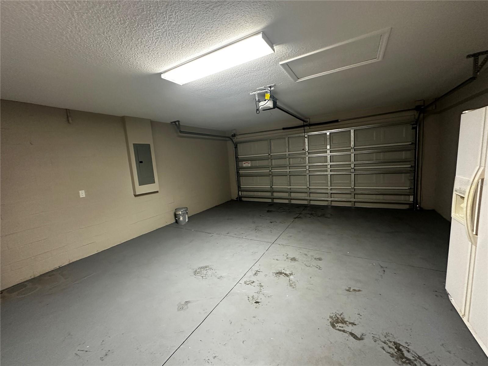 SILVER SPGS SHORES UN 25 - Residential Lease