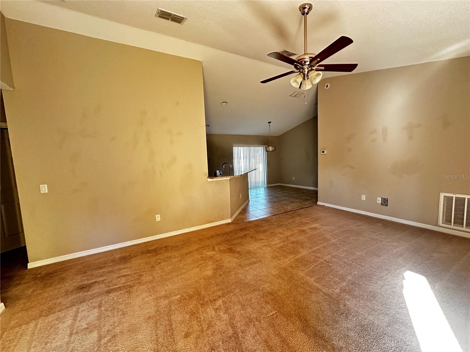 SILVER SPGS SHORES UN 25 - Residential Lease