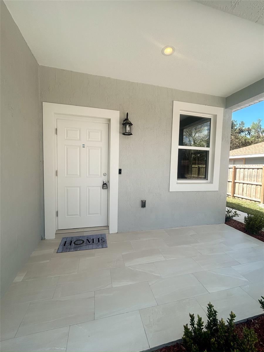 388 CHINABERRY AVENUE