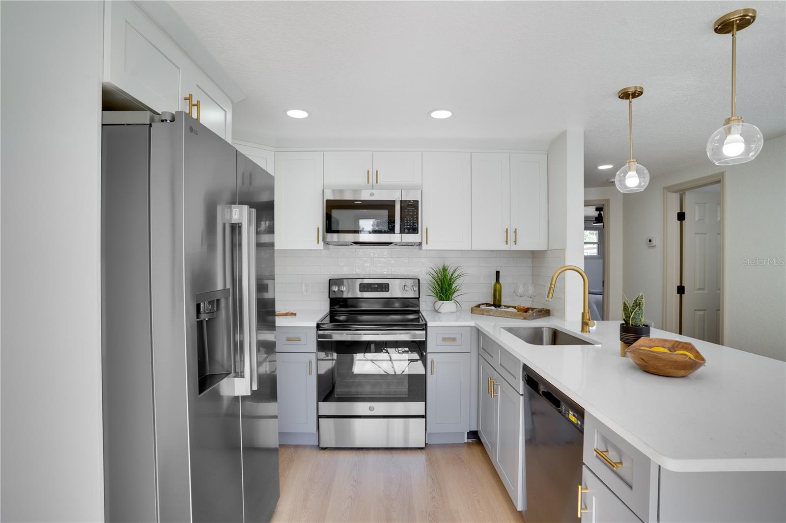 SEMINOLE GARDENS - Residential