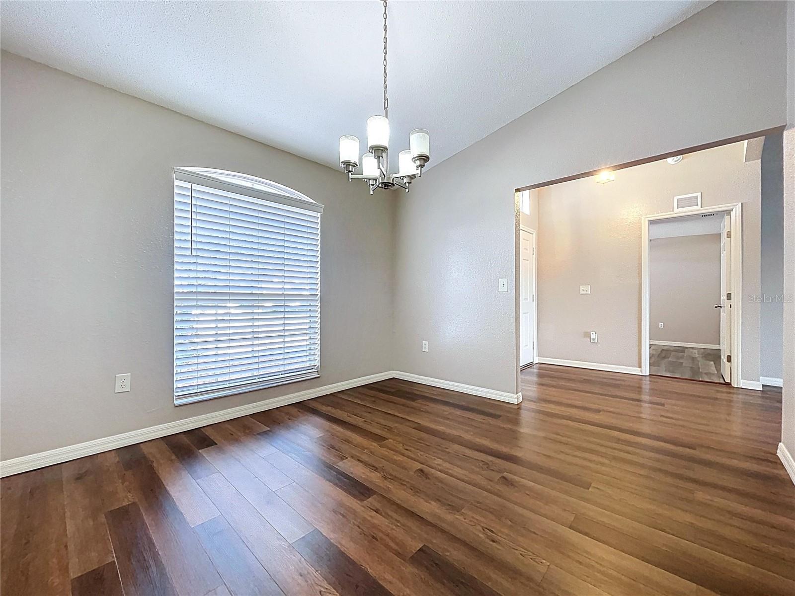 SAVANNA POINTE - Residential