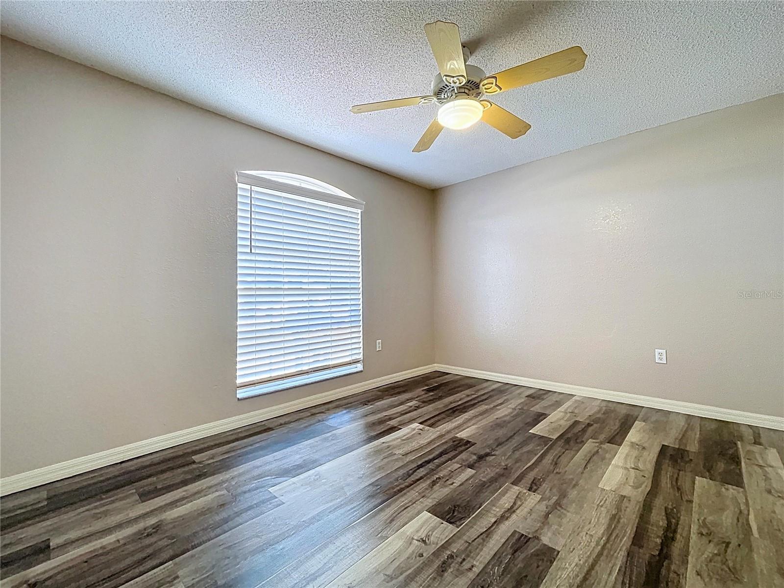 SAVANNA POINTE - Residential