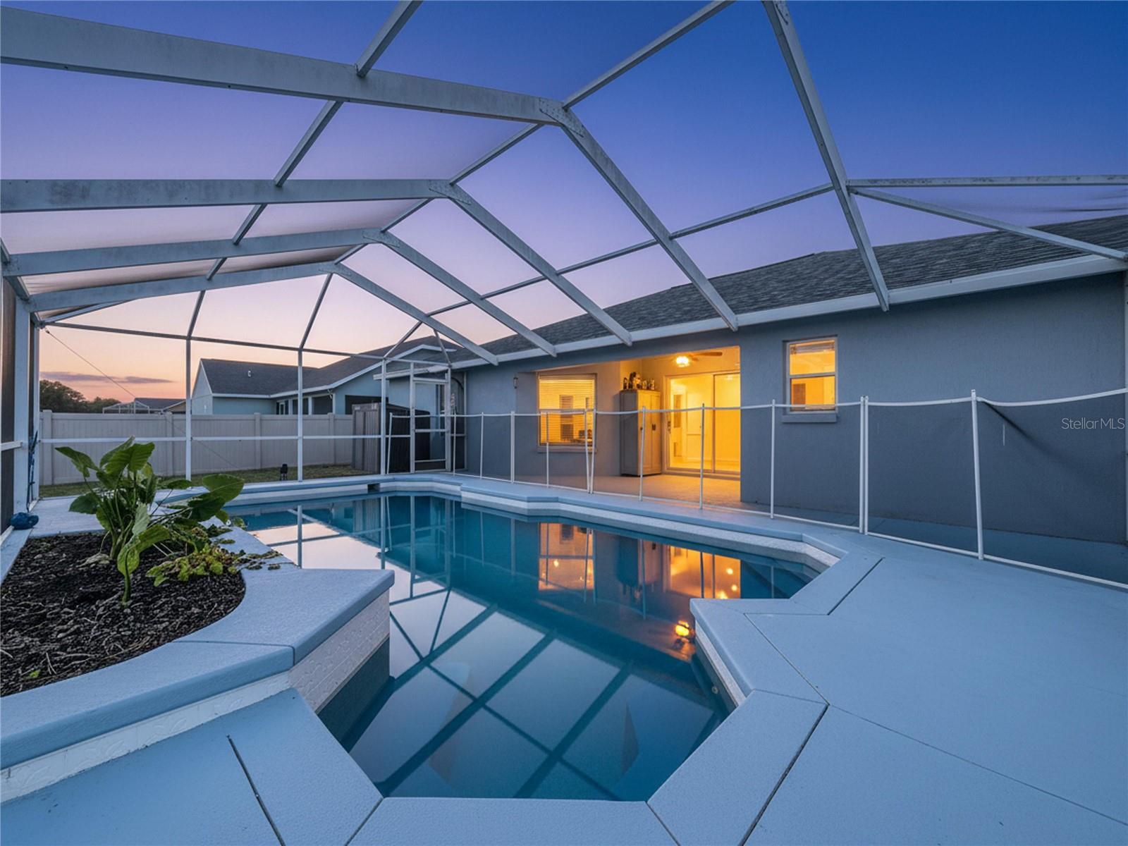 SAVANNA POINTE - Residential