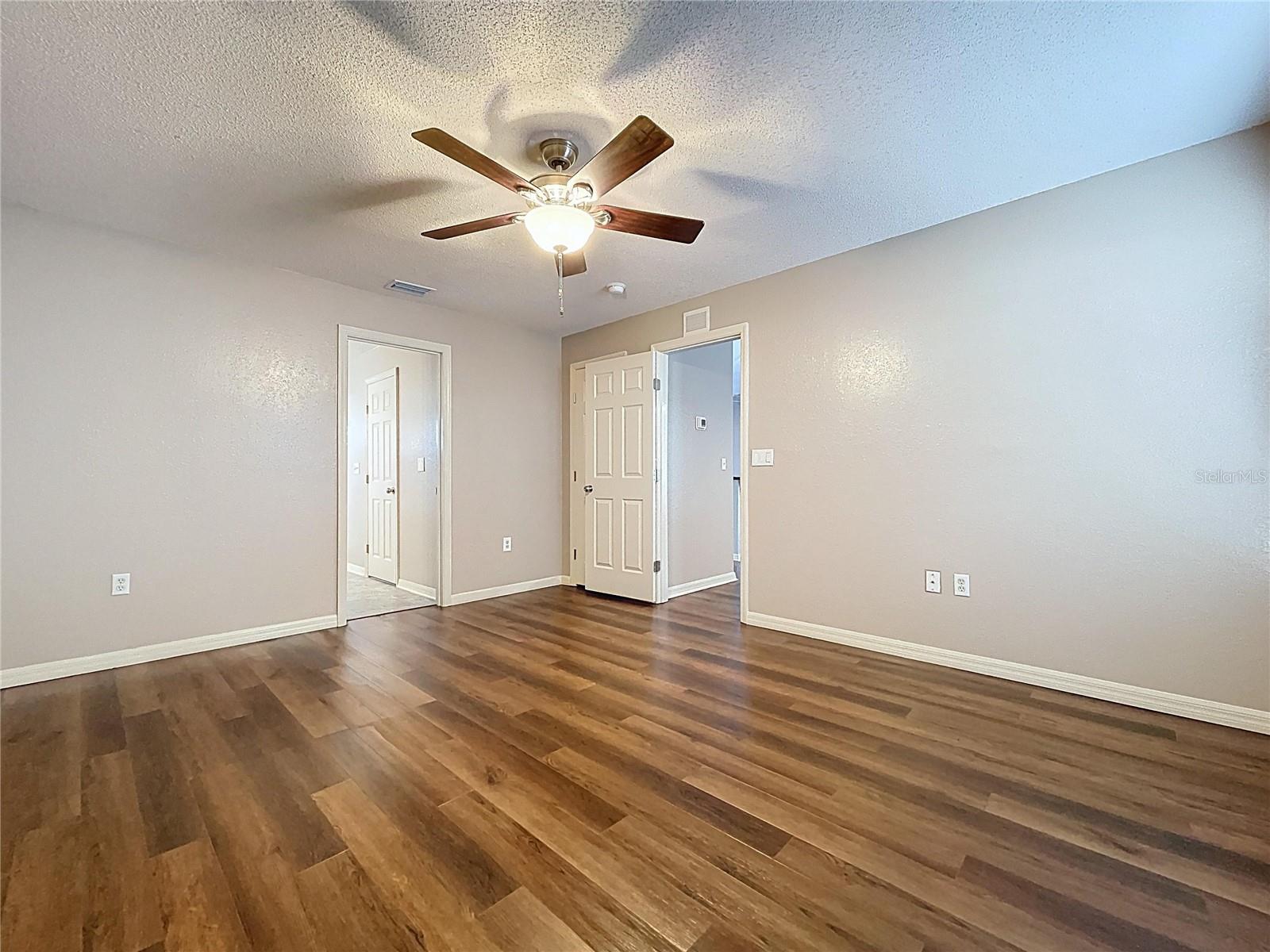 SAVANNA POINTE - Residential