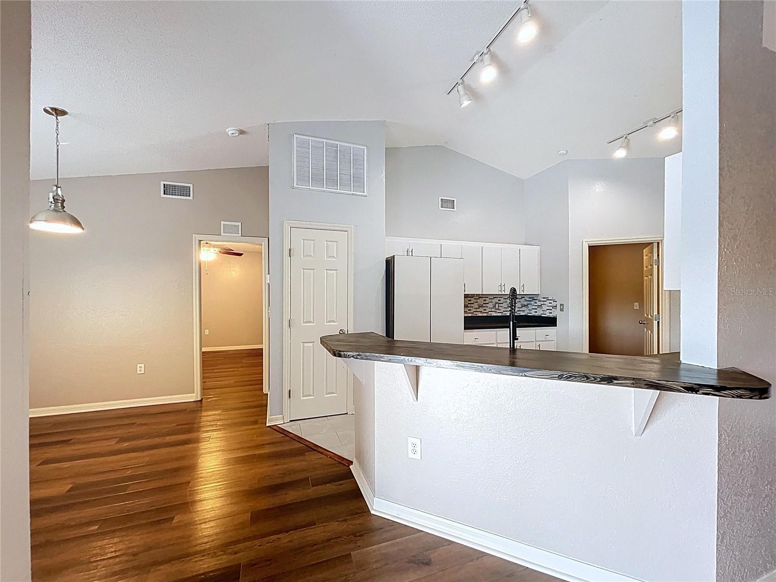 SAVANNA POINTE - Residential