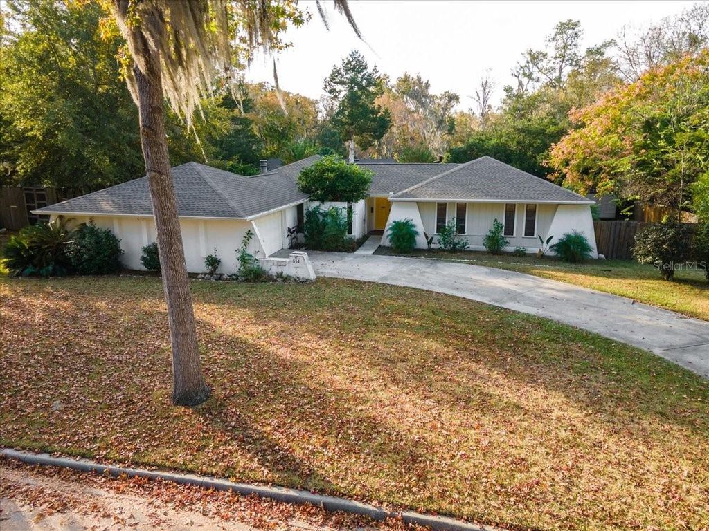 Photo of 514 NW 102nd Terrace, Gainesville, FL 32607 (MLS # GC535353)
