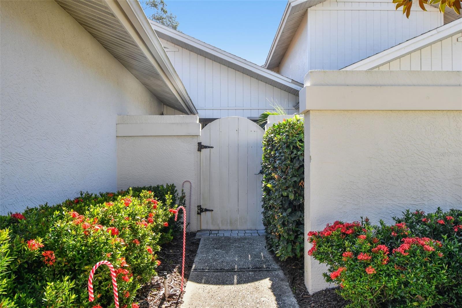 TOWNHOMES OF WESTLAKE - Residential