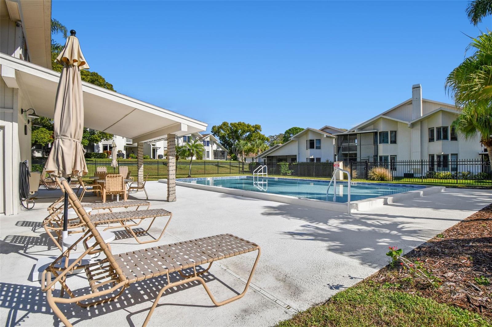 TOWNHOMES OF WESTLAKE - Residential