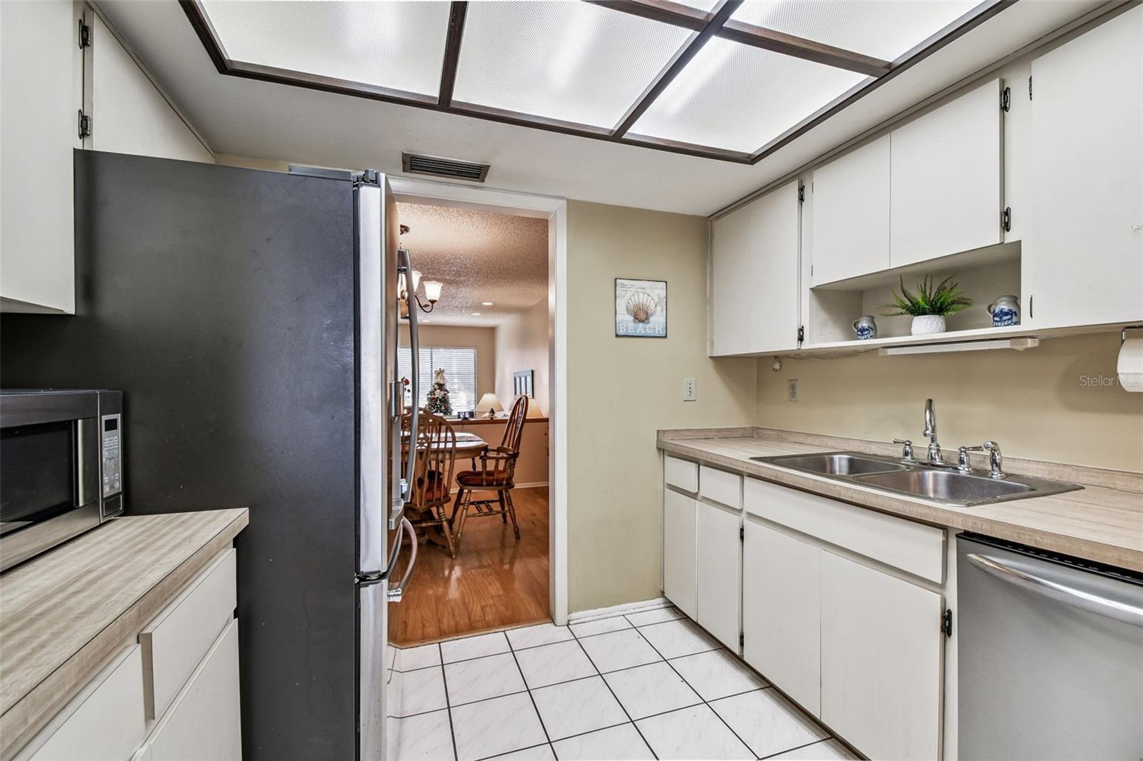 TOWNHOMES OF WESTLAKE - Residential