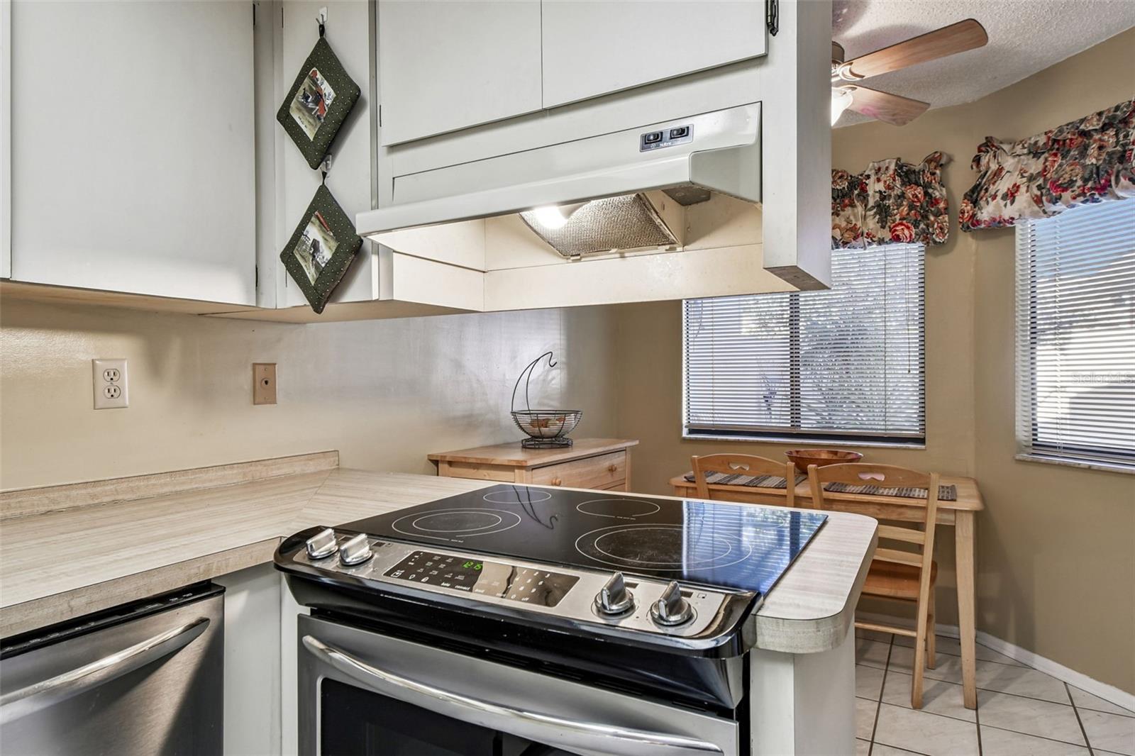 TOWNHOMES OF WESTLAKE - Residential