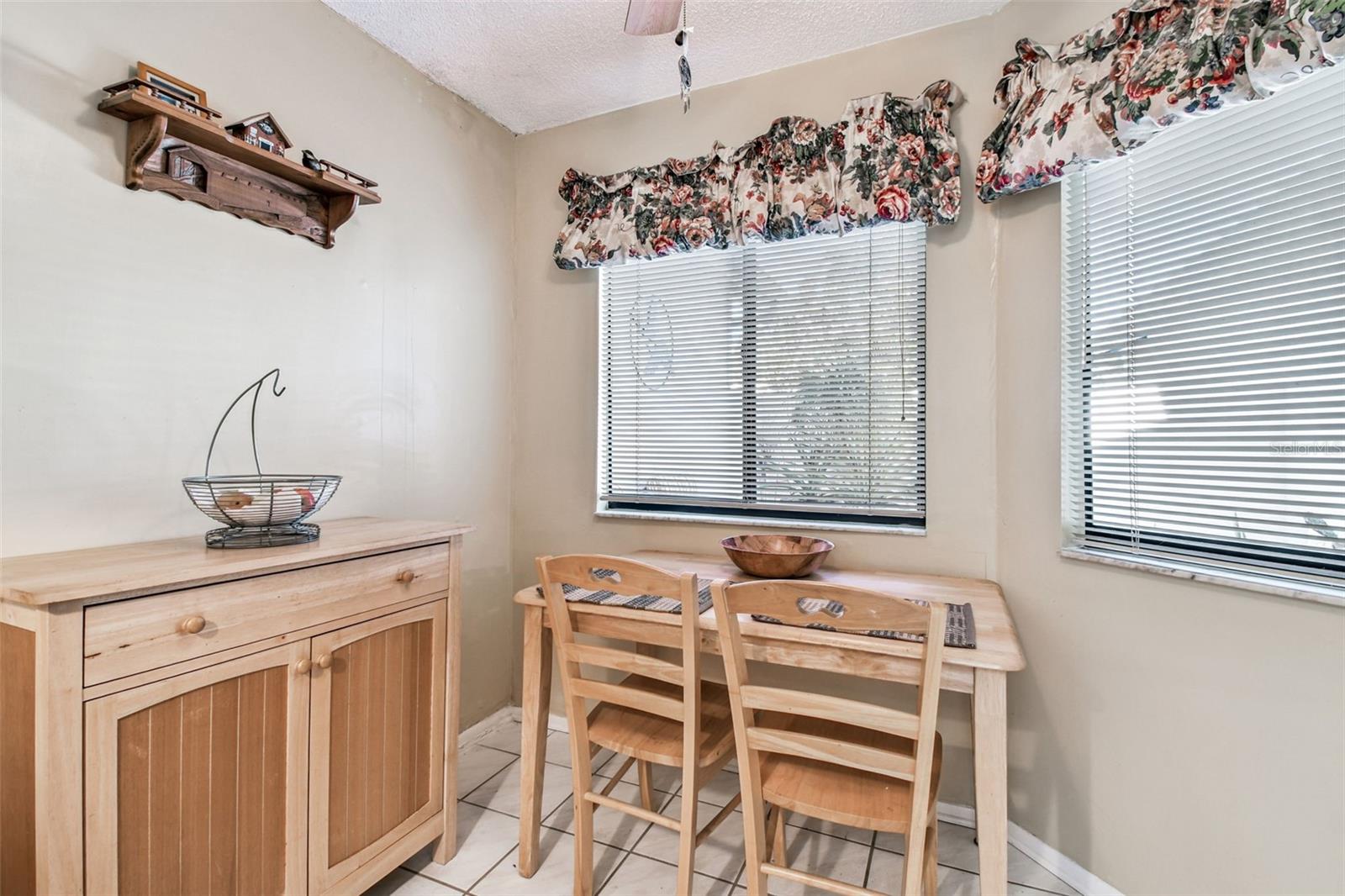 TOWNHOMES OF WESTLAKE - Residential