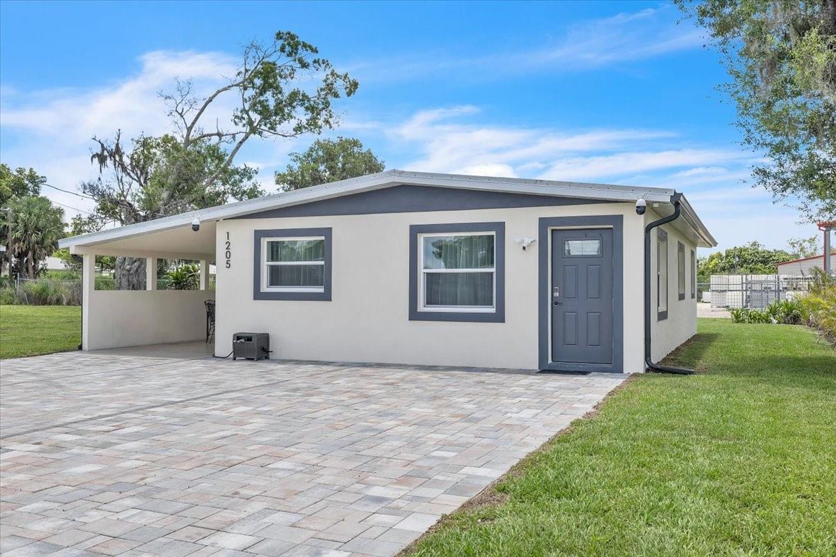 1205 SW HIBISCUS DRIVE