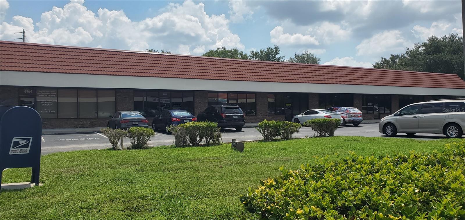 ALOMA BUS CENTER - Commercial Sale