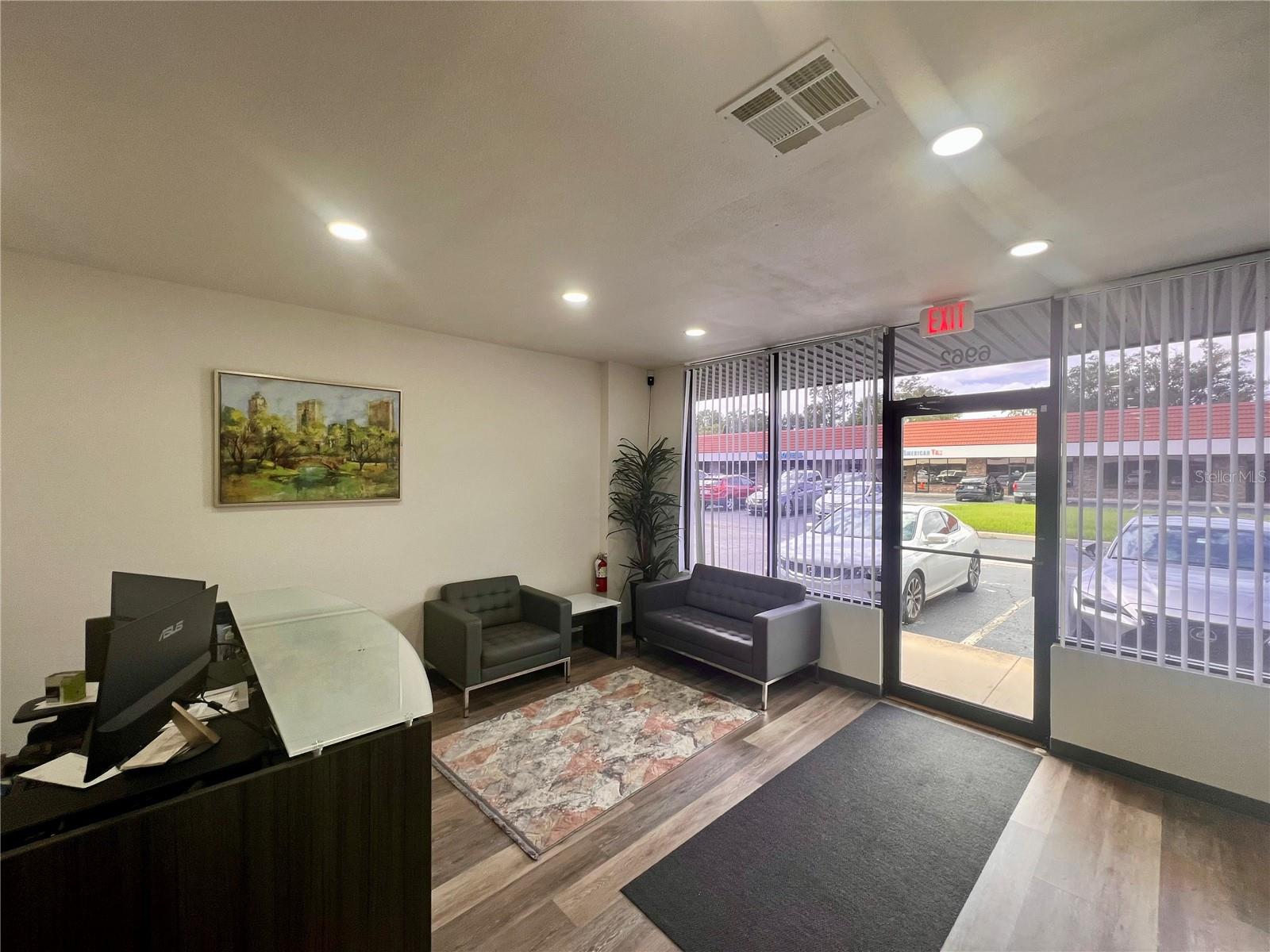 ALOMA BUS CENTER - Commercial Sale