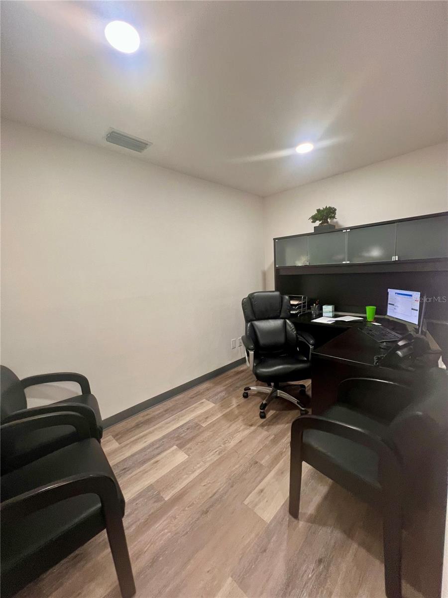 ALOMA BUS CENTER - Commercial Sale