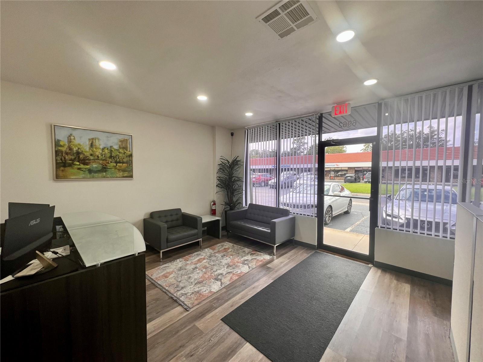 ALOMA BUS CENTER - Commercial Sale