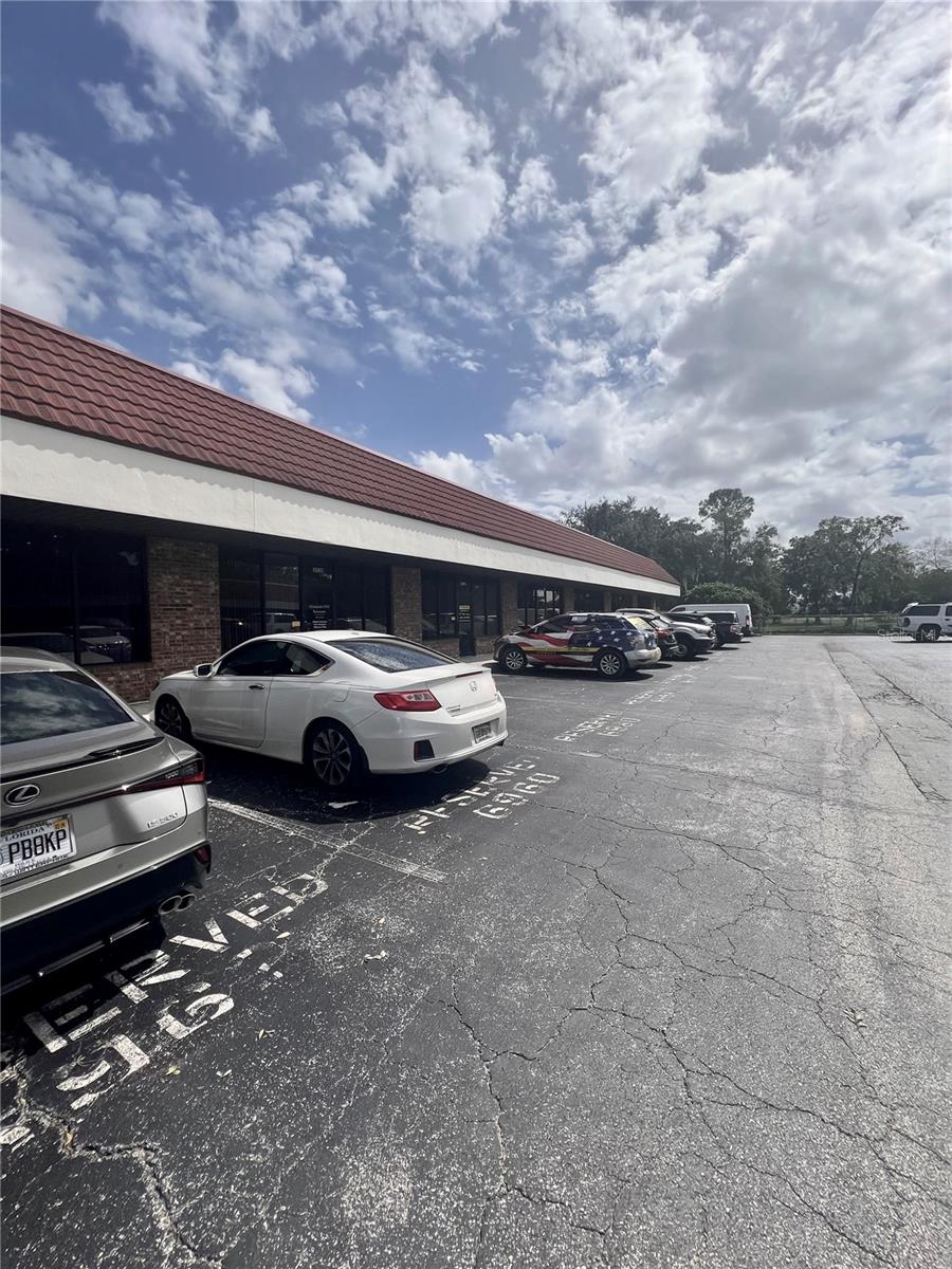 ALOMA BUS CENTER - Commercial Sale