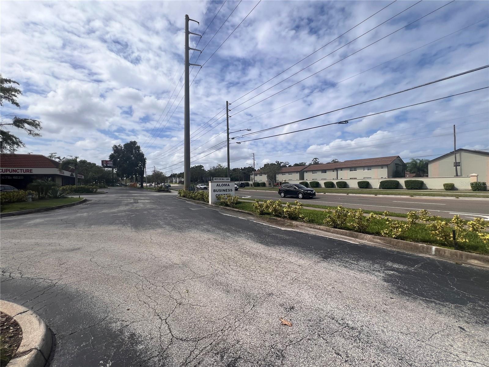 ALOMA BUS CENTER - Commercial Sale