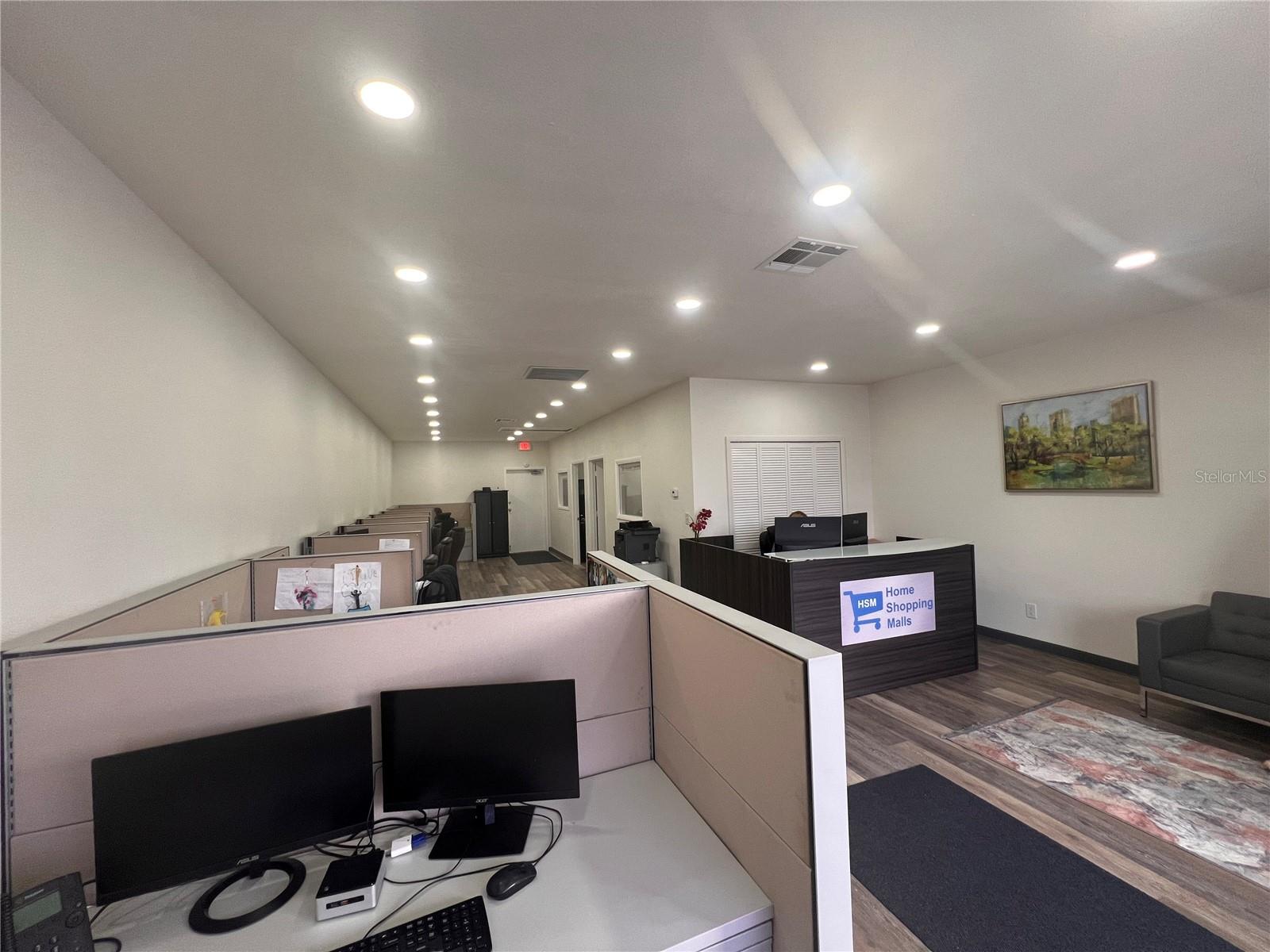 ALOMA BUS CENTER - Commercial Sale