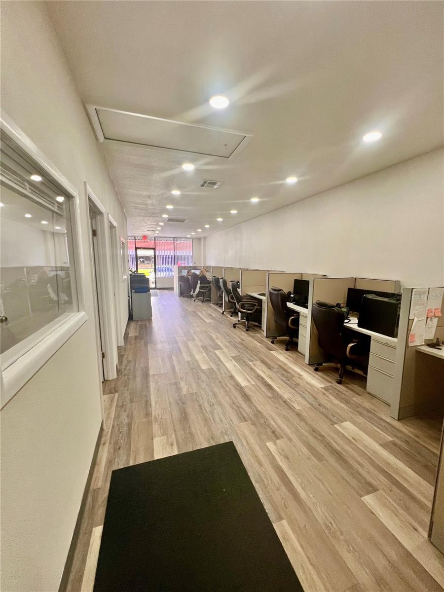 ALOMA BUS CENTER - Commercial Sale