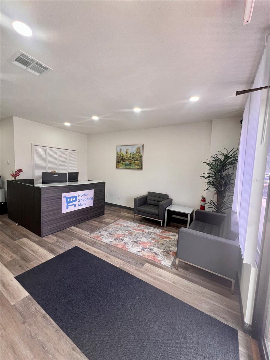 ALOMA BUS CENTER - Commercial Sale